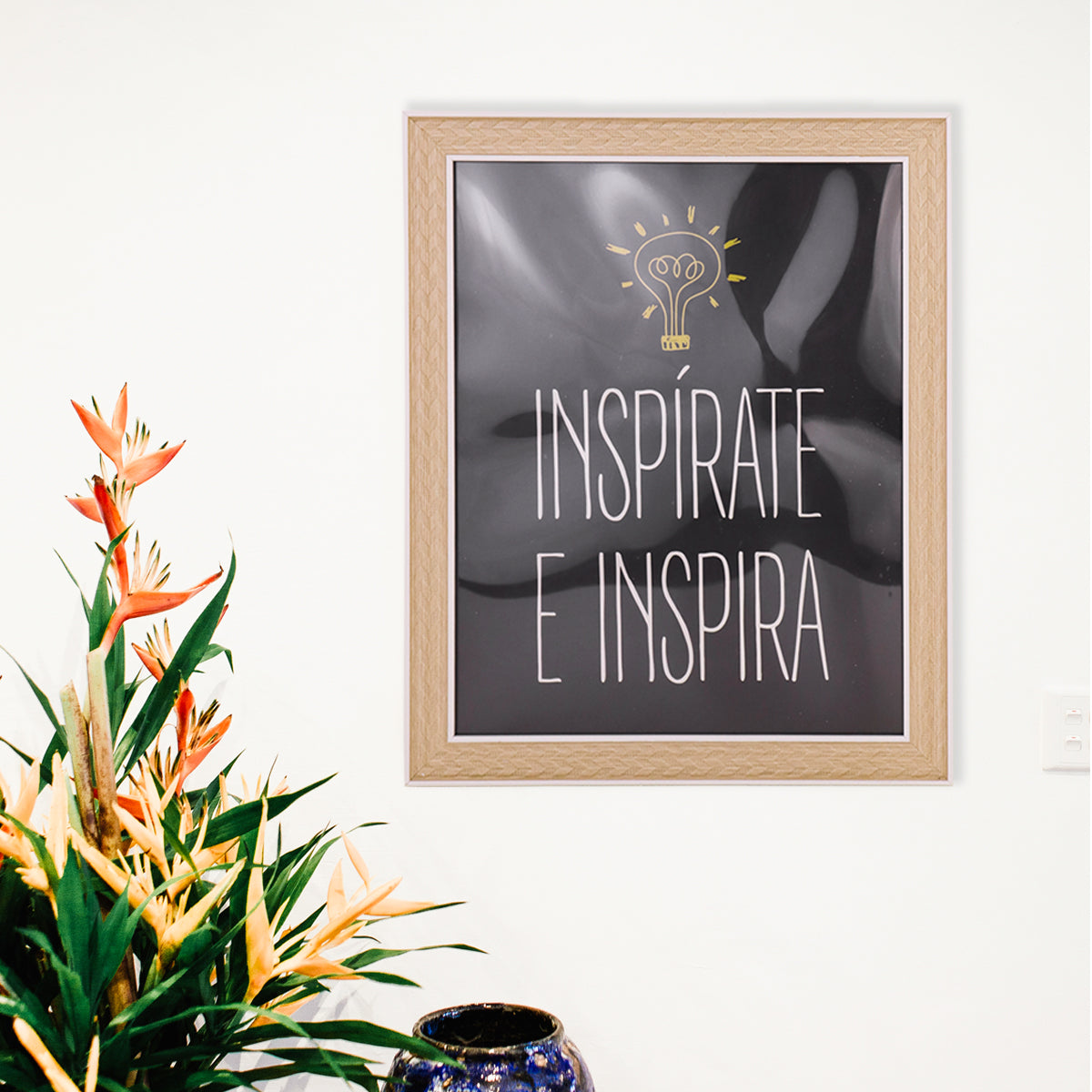 Portarretratos con Marco color Café con Beige, 20x25cm