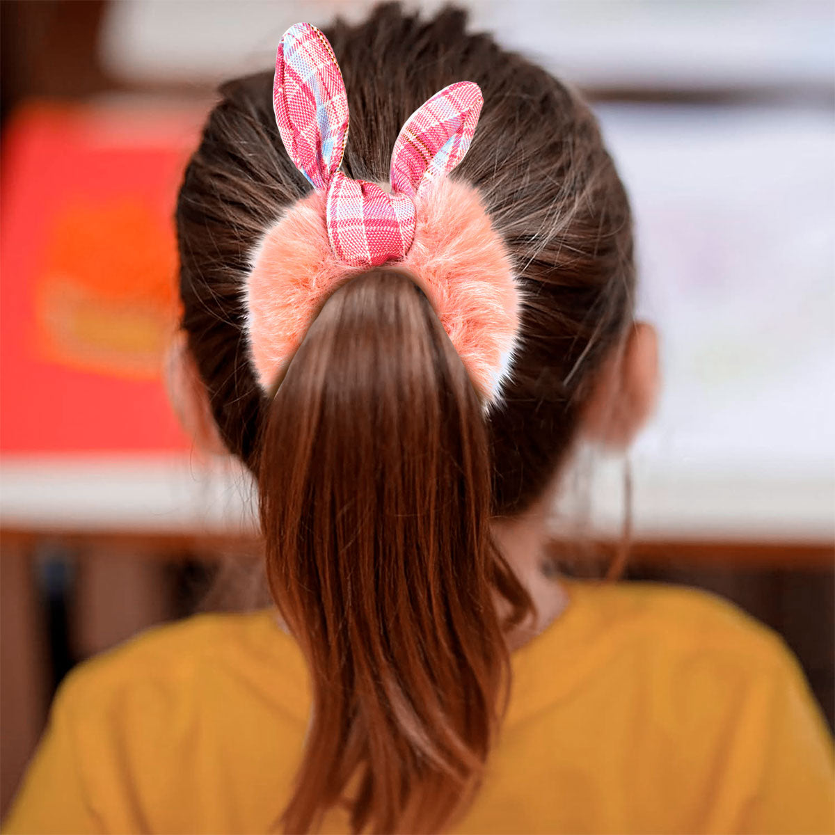 Dona para el cabello decorada con peluche