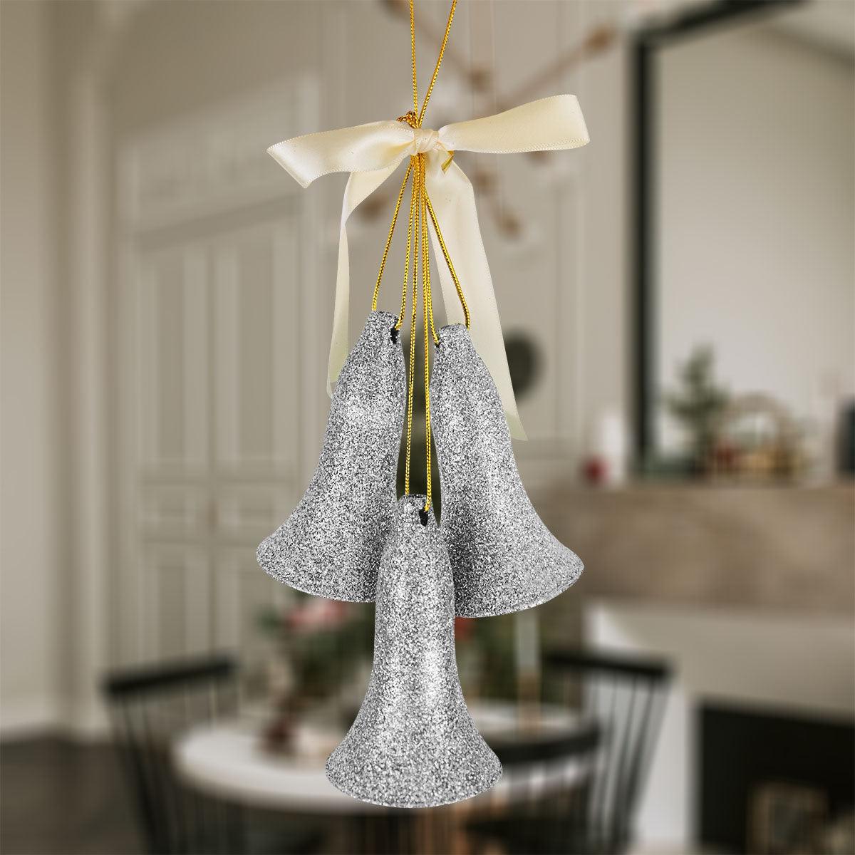 Campanas Navideñas Color Plata, 3 piezas.