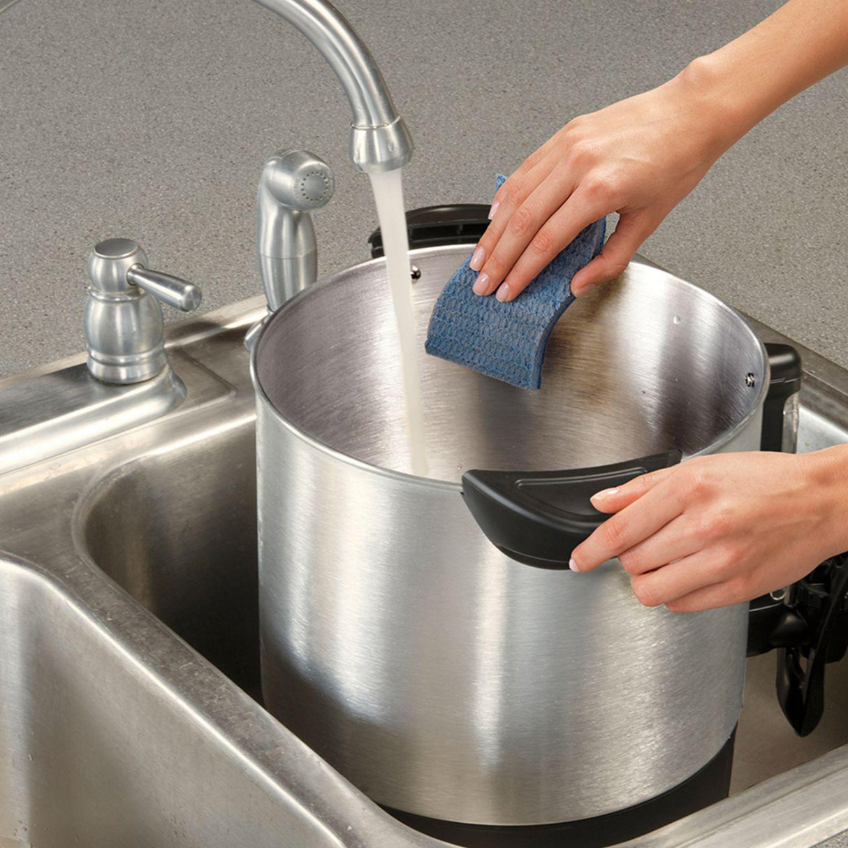 Cafetera Percoladora Hamilton Beach 9 Litros Gris 40514RZ