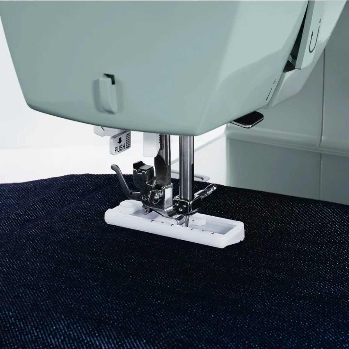 MAQUINA SINGER FACILITA PRO 4411 10 PUNTADAS **