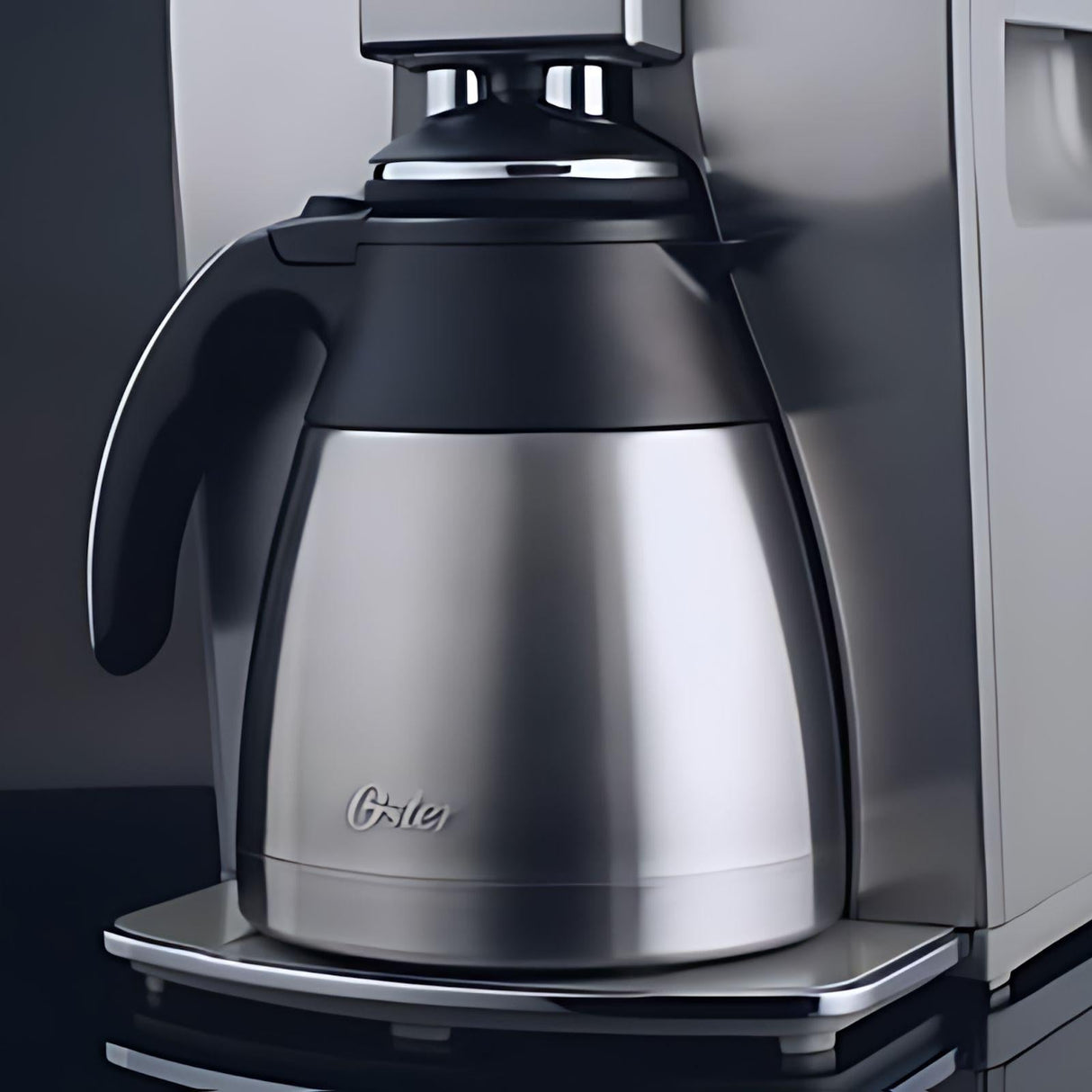 Cafetera Térmica Oster 10 Tazas Gris BVSTDC4411