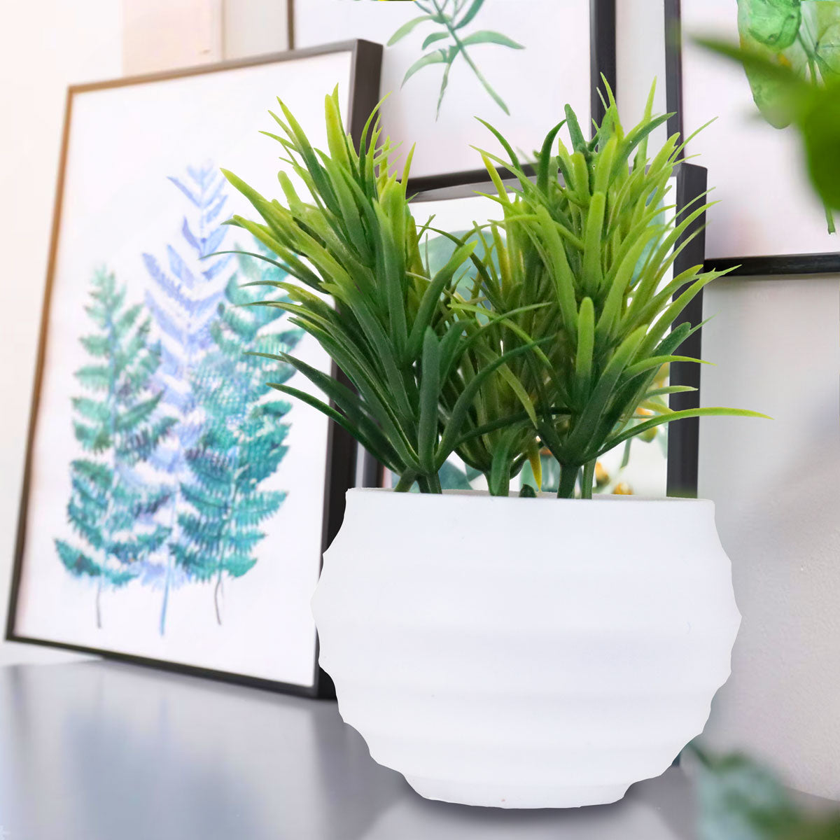 Planta Artificial con Maceta Blanca