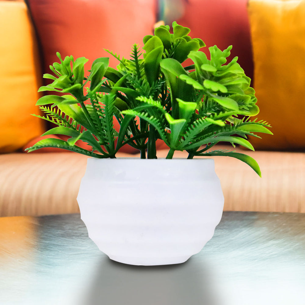 Planta Artificial Verde con Maceta Blanca