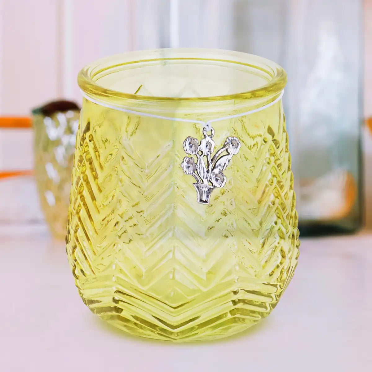 Portavelas de Cristal Texturizado, Color Amarillo