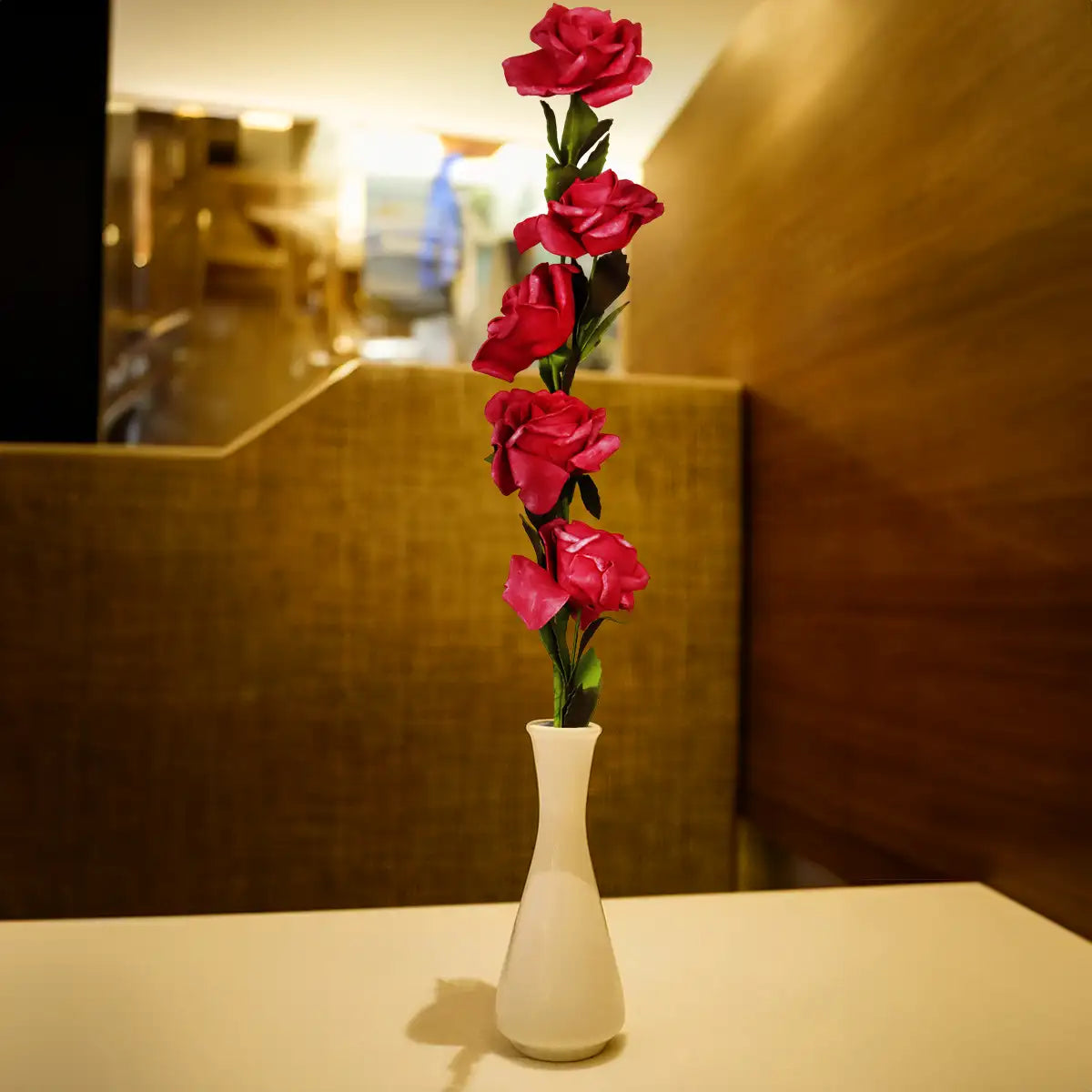 Vara con Flor Artificial, Color Fucsia