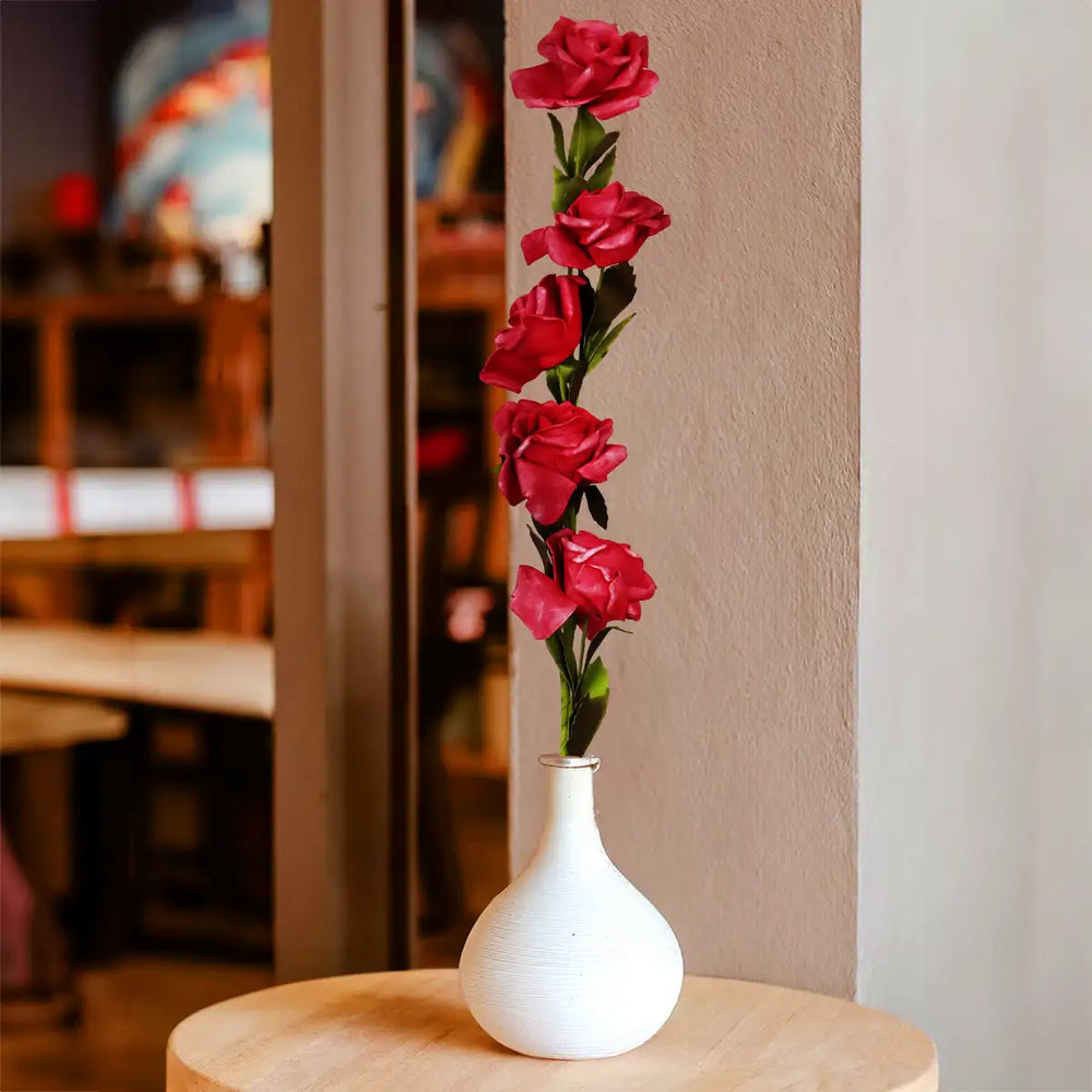 Vara con Flor Artificial, Color Fucsia