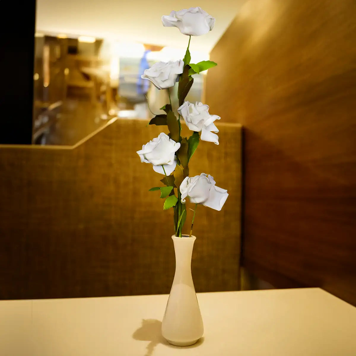 Vara con Flor Artificial, Color Blanco