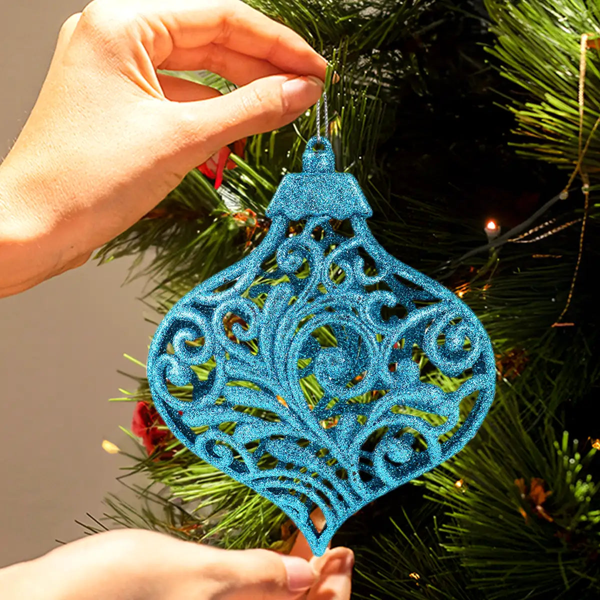 Ornamento Navideño con Glitter, Color Azul, 17 cm