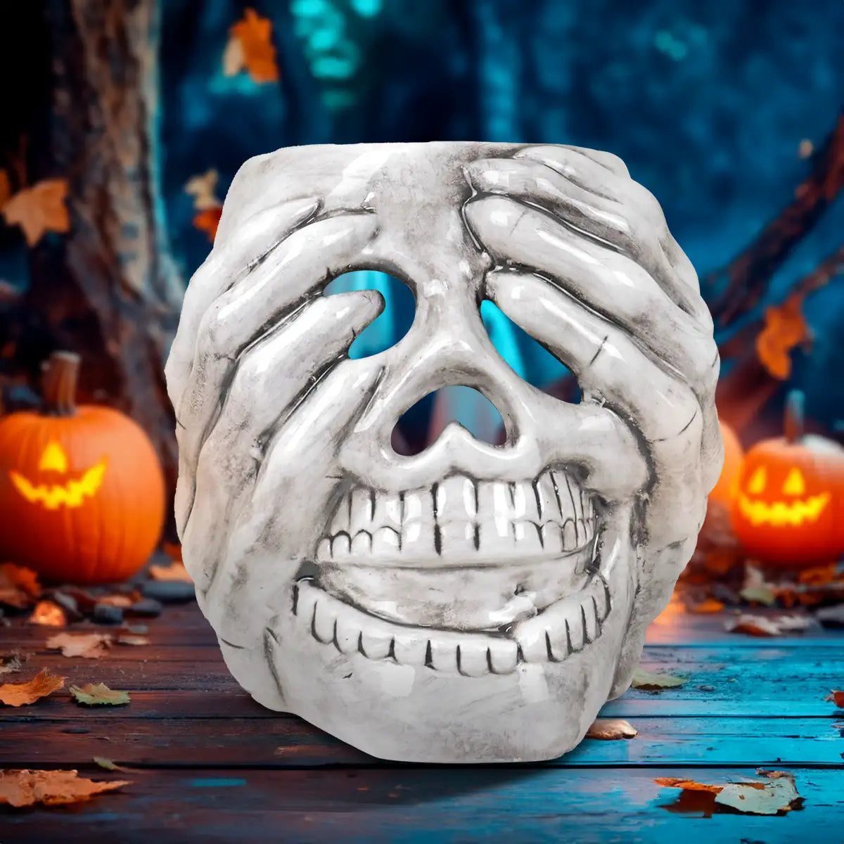 Calavera y Manos, Portavela, Color Blanco