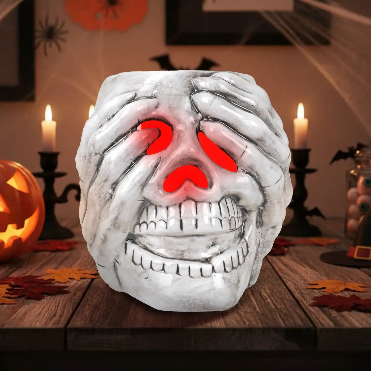 Calavera y Manos, Portavela, Color Blanco