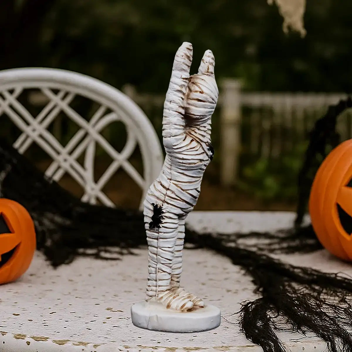 Momia, Manos Arriba, Figura de Cerámica