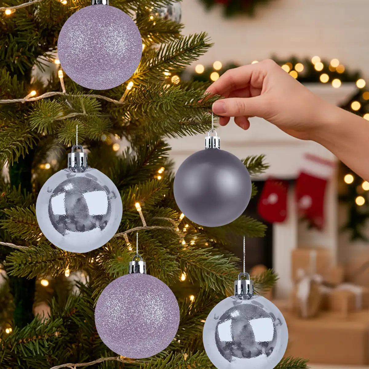 Kit de 5 Esferas Navideñas, Color Lila