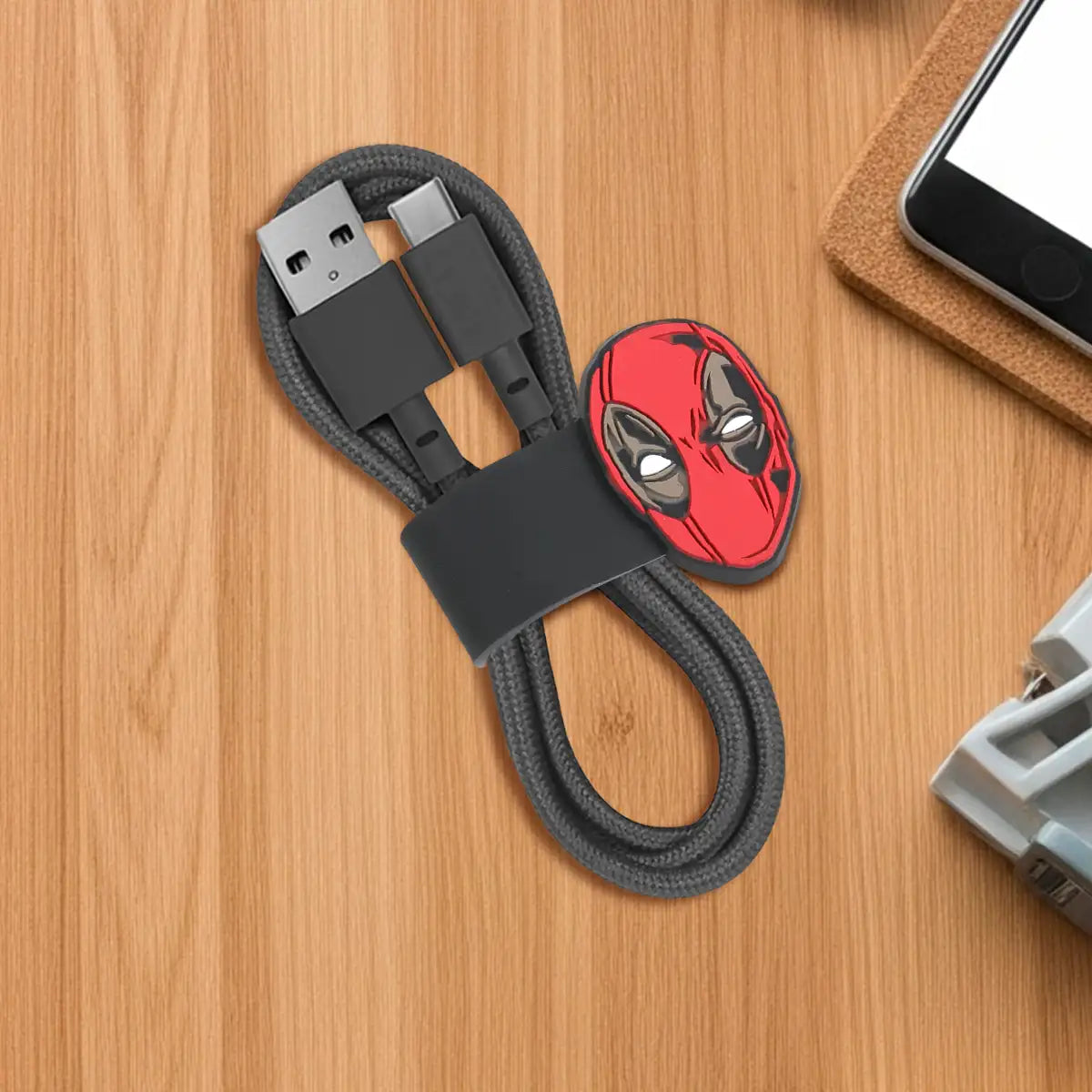 Deadpool, Organizador de Cable