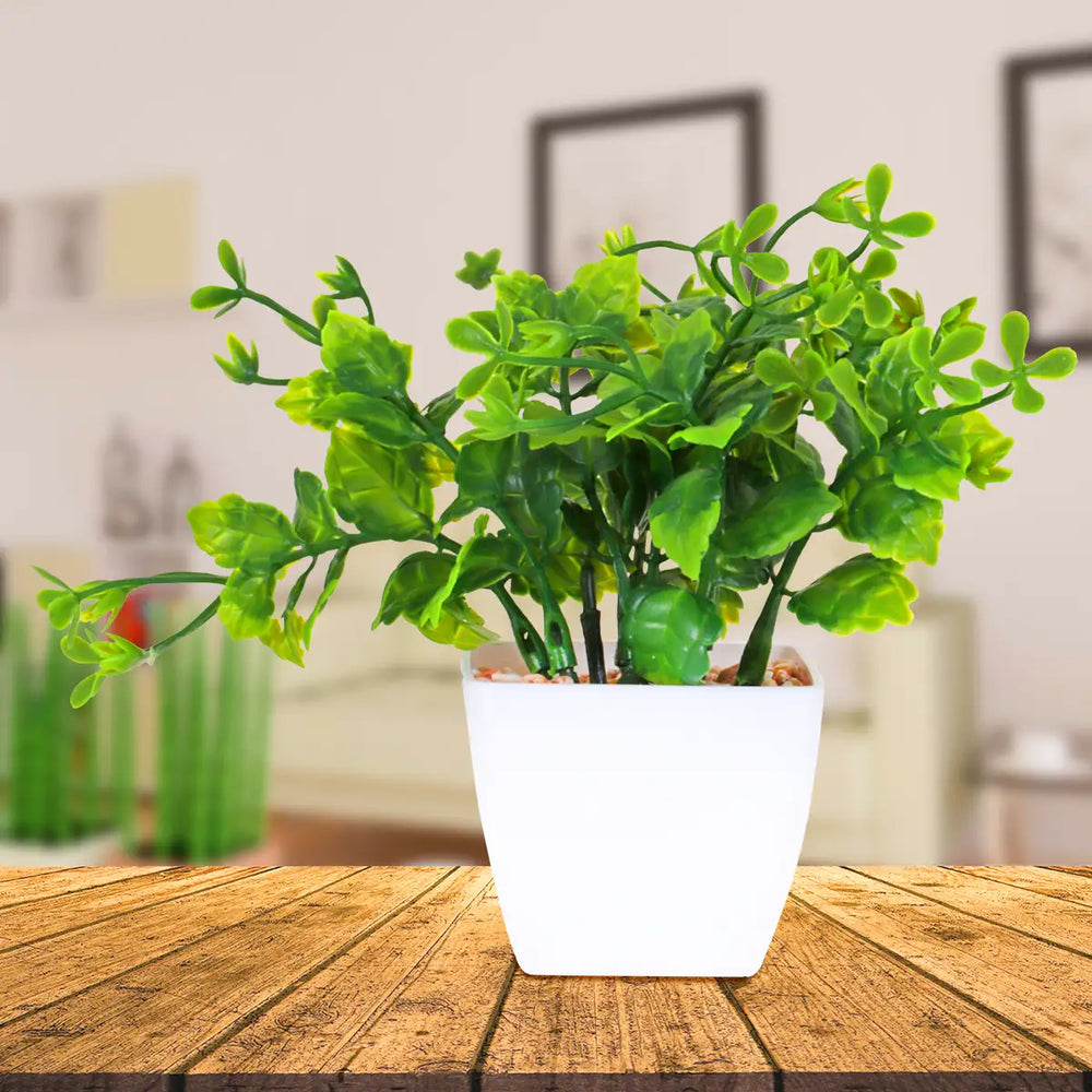 Maceta Color Blanco con Flor Artificial, 10 cm