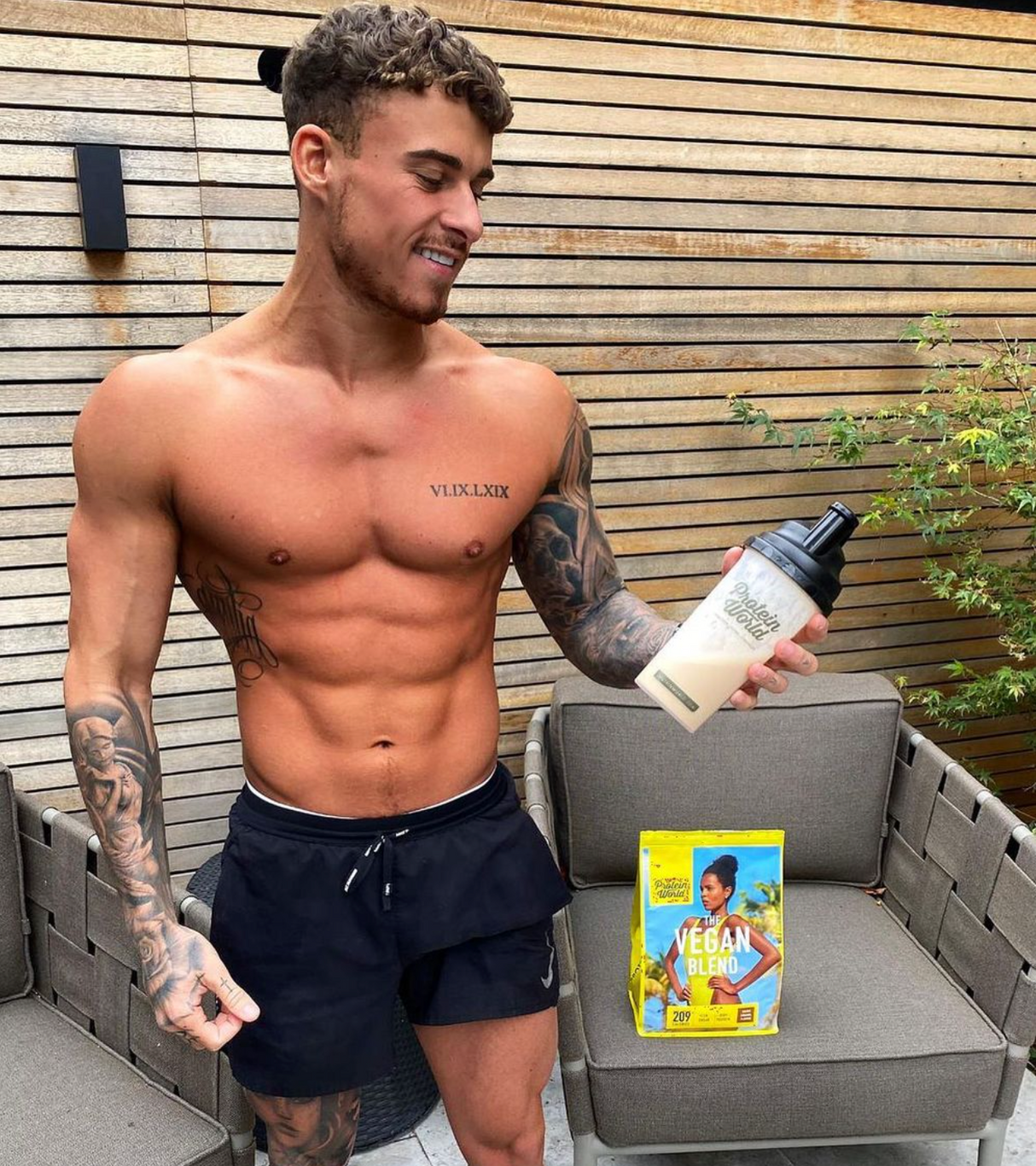 The Vegan Blend: Chocolate - 1.2 kg + SHAKER GRATIS