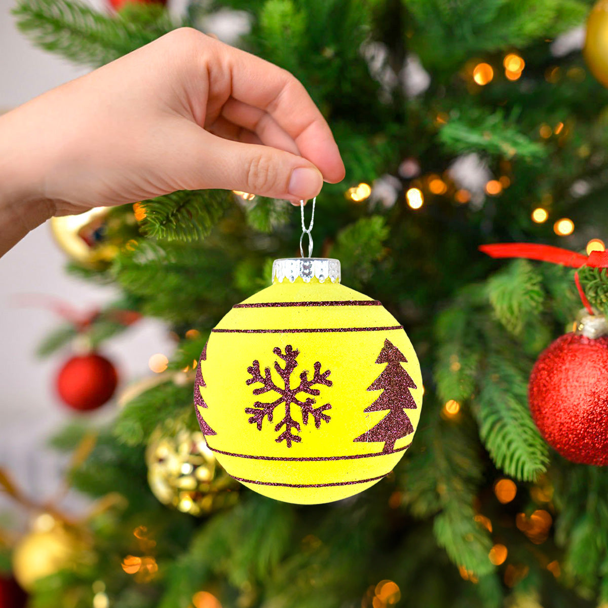 Esfera Navideña, Color Amarillo, 10 cm