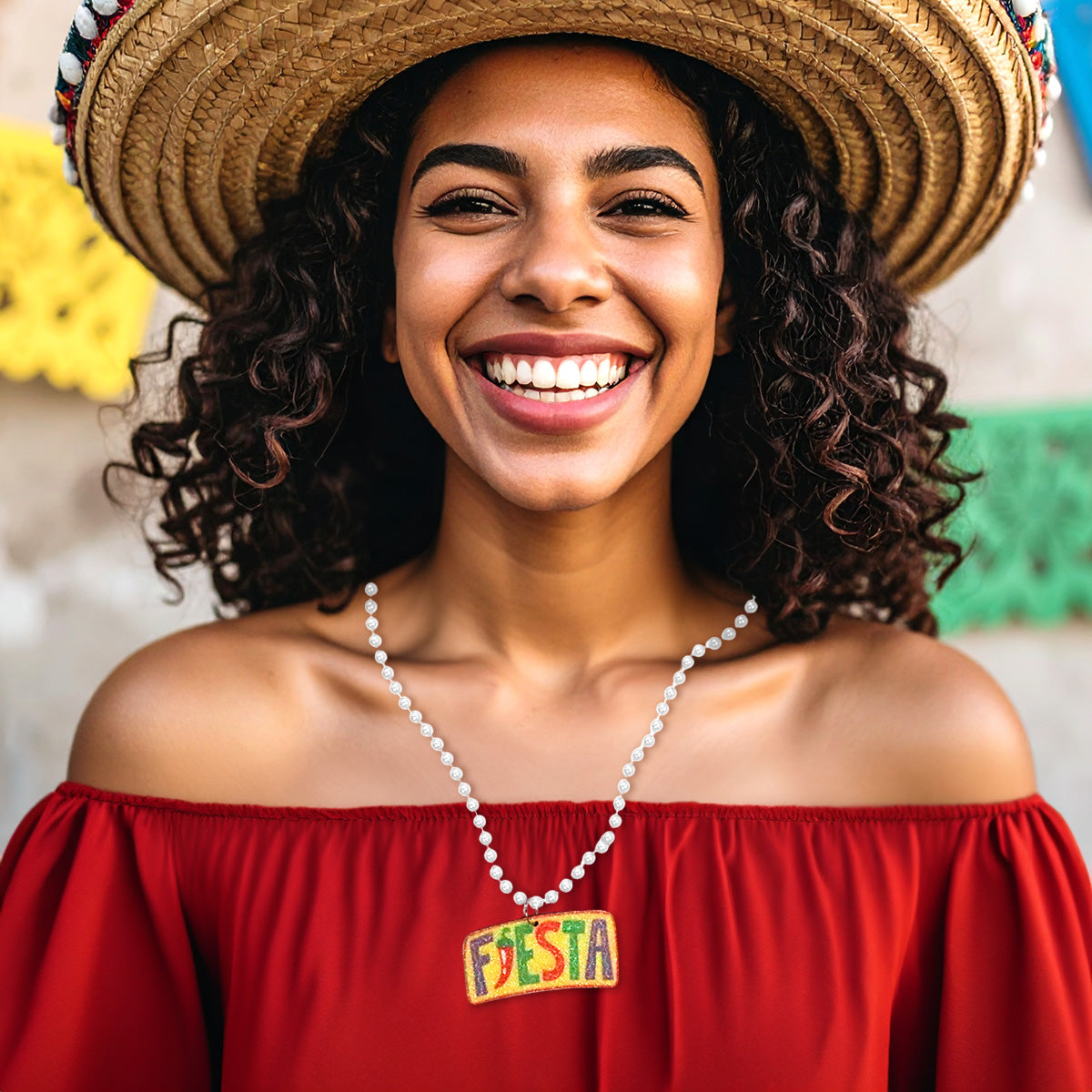 Collar con Decoración "Fiesta", Color Blanco