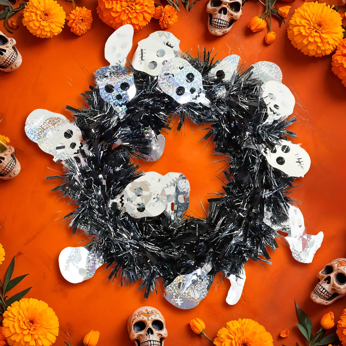 Corona de Calaveras, Decoración de Tinsel