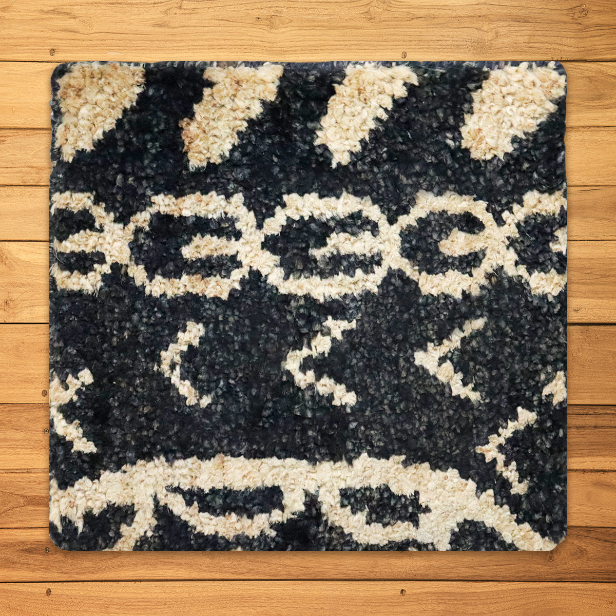 Tapete Cuadrado, Mirra