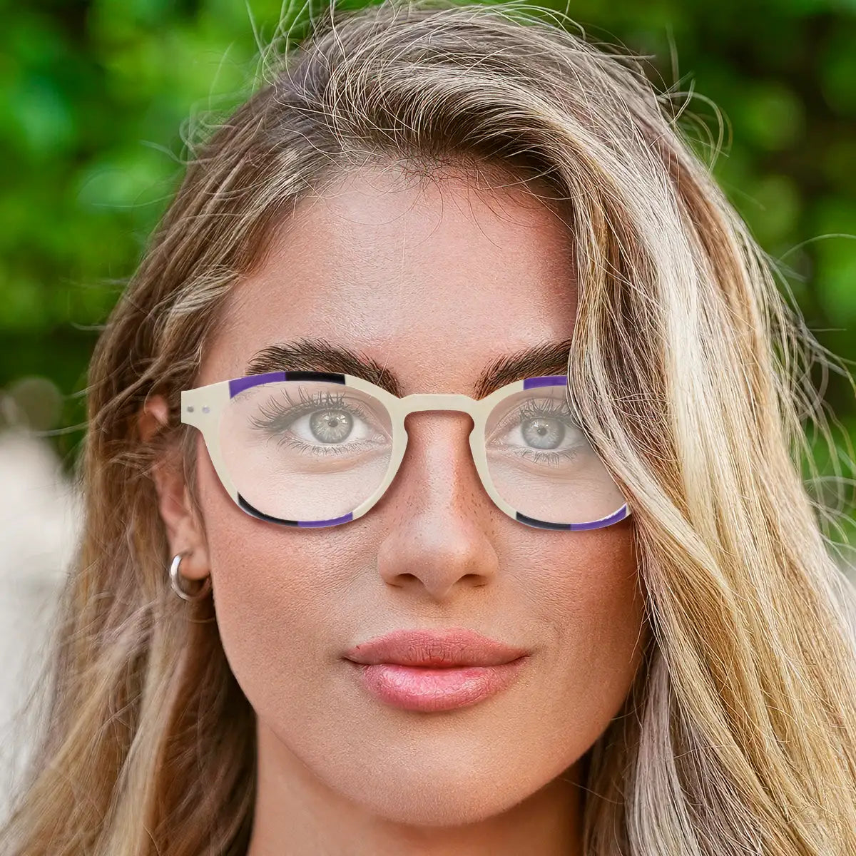 Lentes de Lectura con Estuche, Color Beige y Negro, +2.00