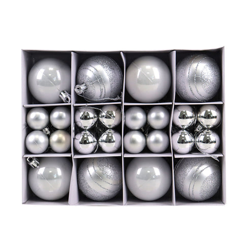 Set Variado de Esferas Navideñas Color Plateado, 40 piezas.