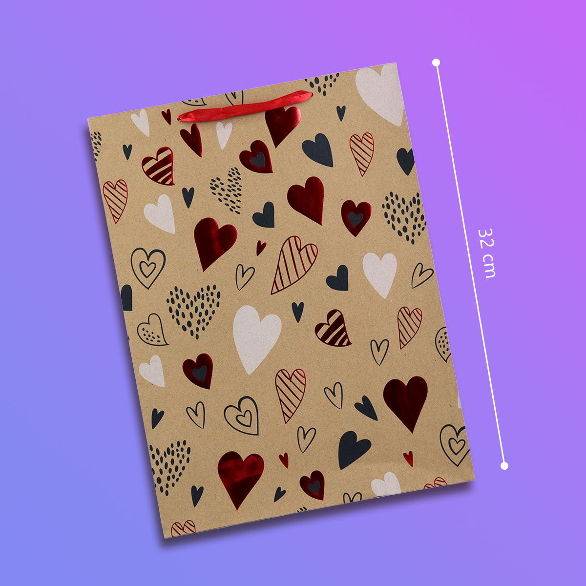 PAPEL DE REGALO KRAFT CON CORAZONES ROJOS en Bolsas y Papel de Regalo…