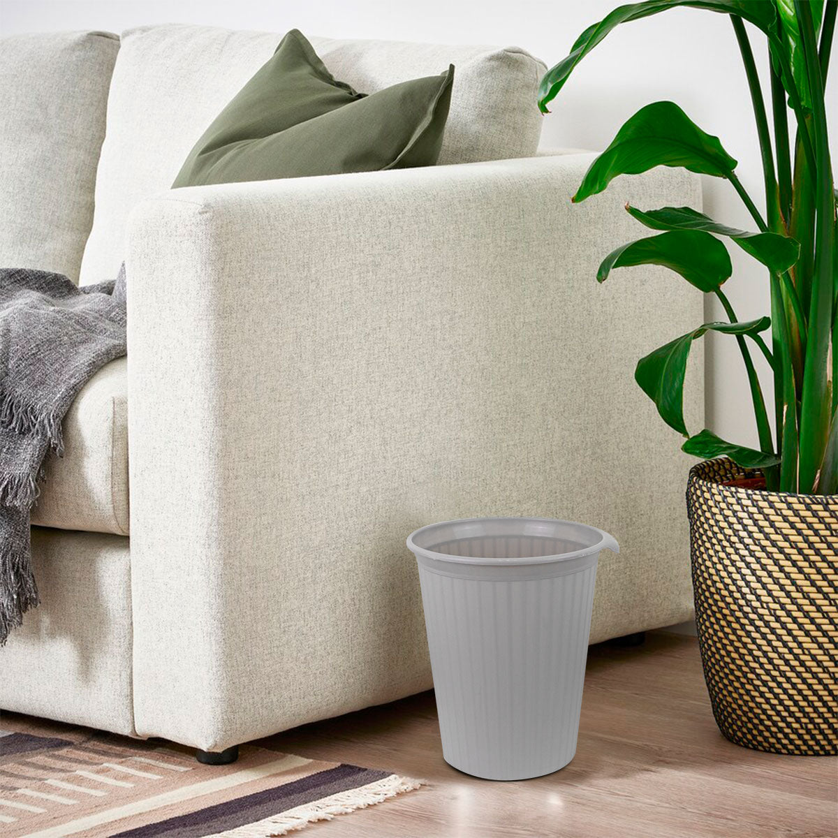 Basurero de plástico color Gris