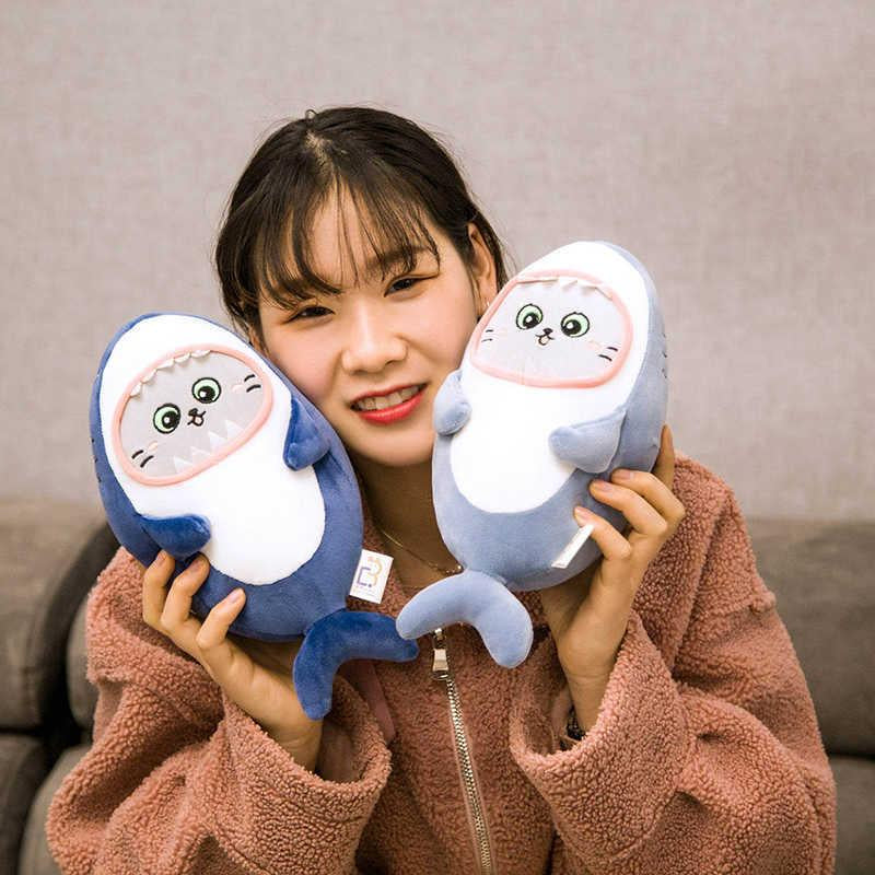 Peluche Gato con disfraz de Tiburón