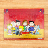 Rompecabezas Peanuts Snoopy & Charlie Brown 60 pzs, color Rojo