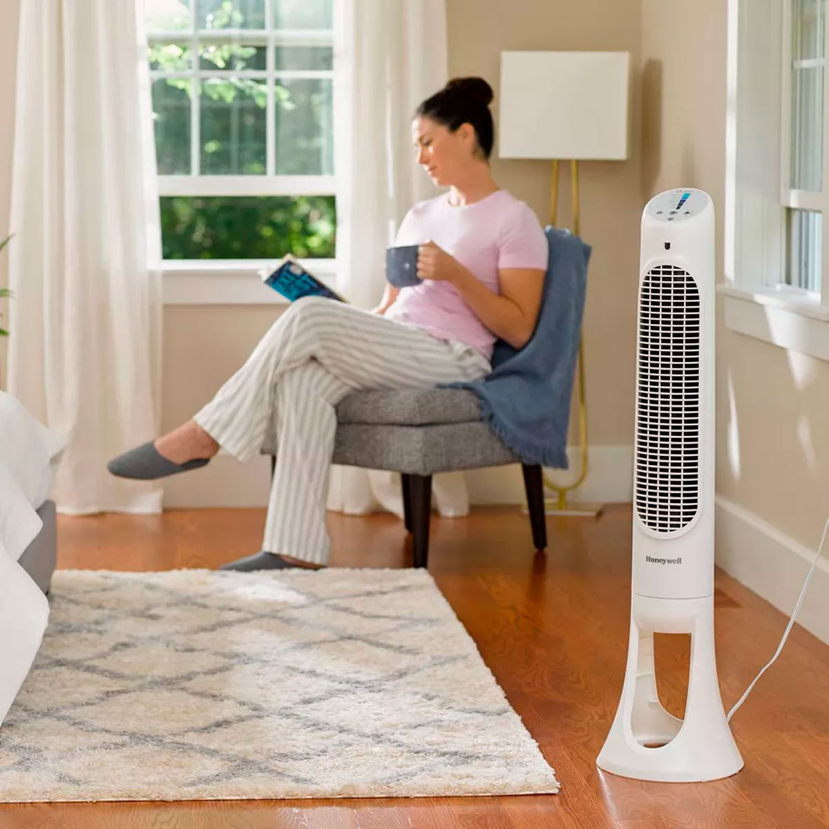 Ventilador de Torre Oscilante de 5 Velocidades, Honeywell QuietSet