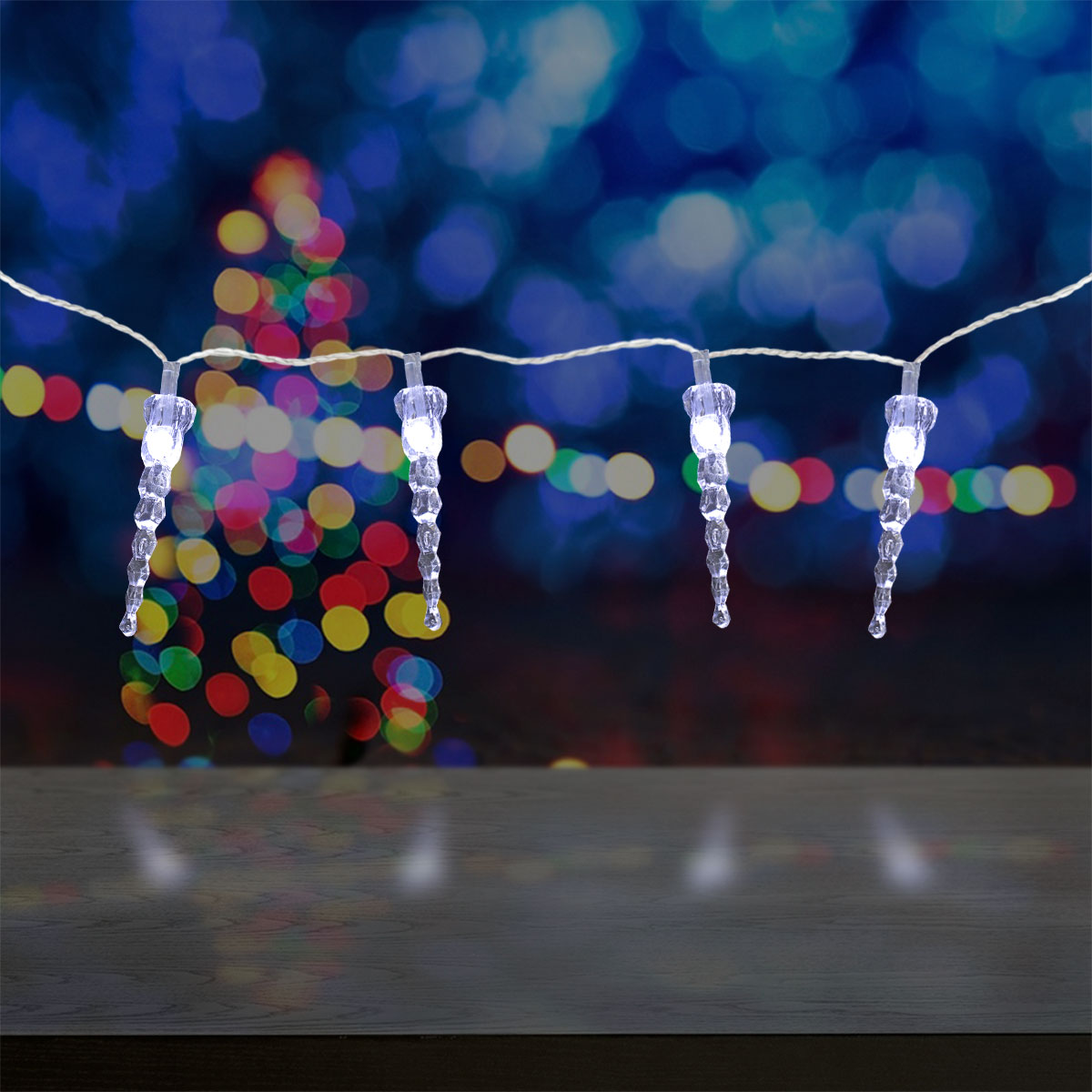 Serie de Luces Navideñas en Forma de Cristal de Hielo color Blanco.