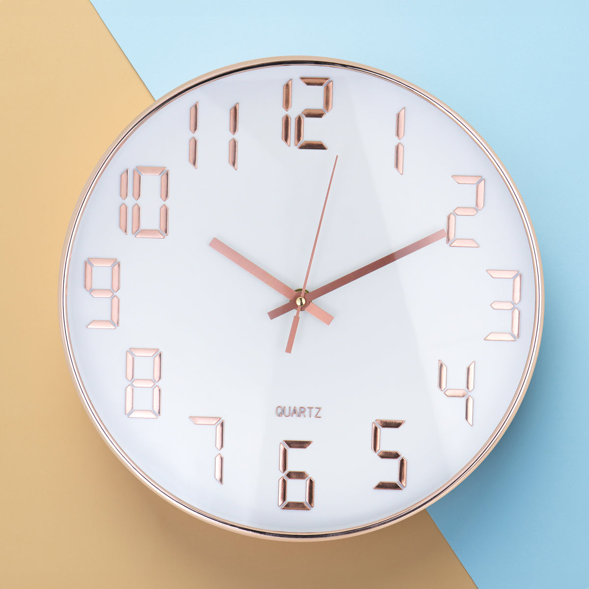 Reloj de Pared Moderno, color Rosa con Blanco