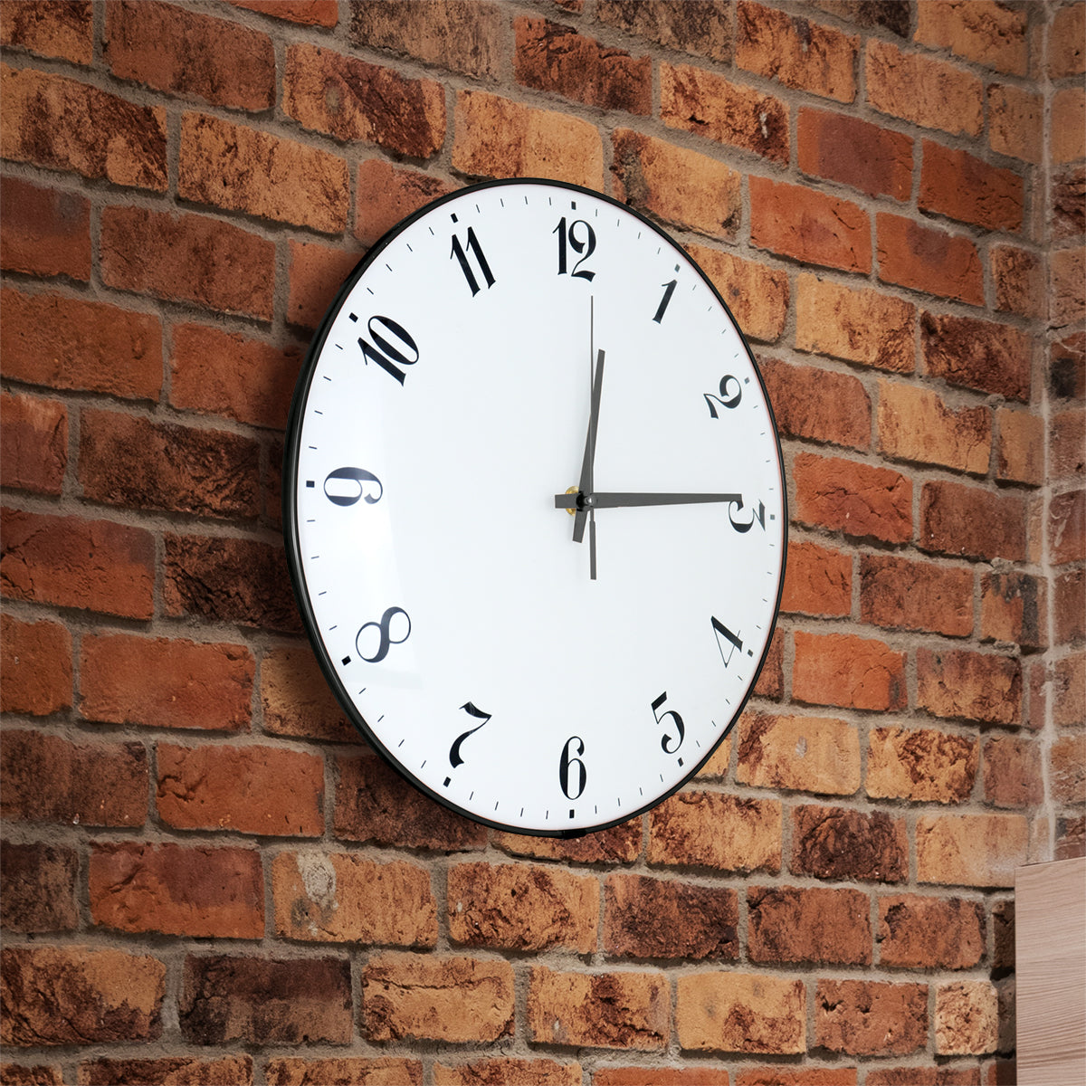 Reloj Circular de Pared, color Blanco con Negro