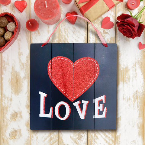 Letrero "Love" de MDF para San Valentín