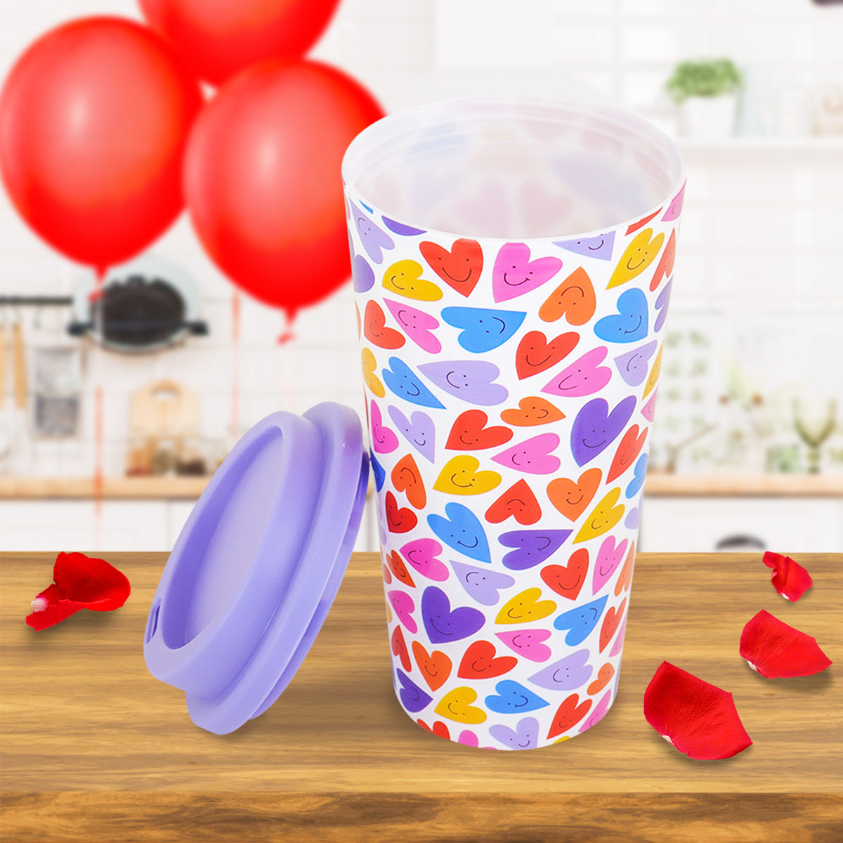 Vaso para Café con Diseño de Corazones y Tapa Lila