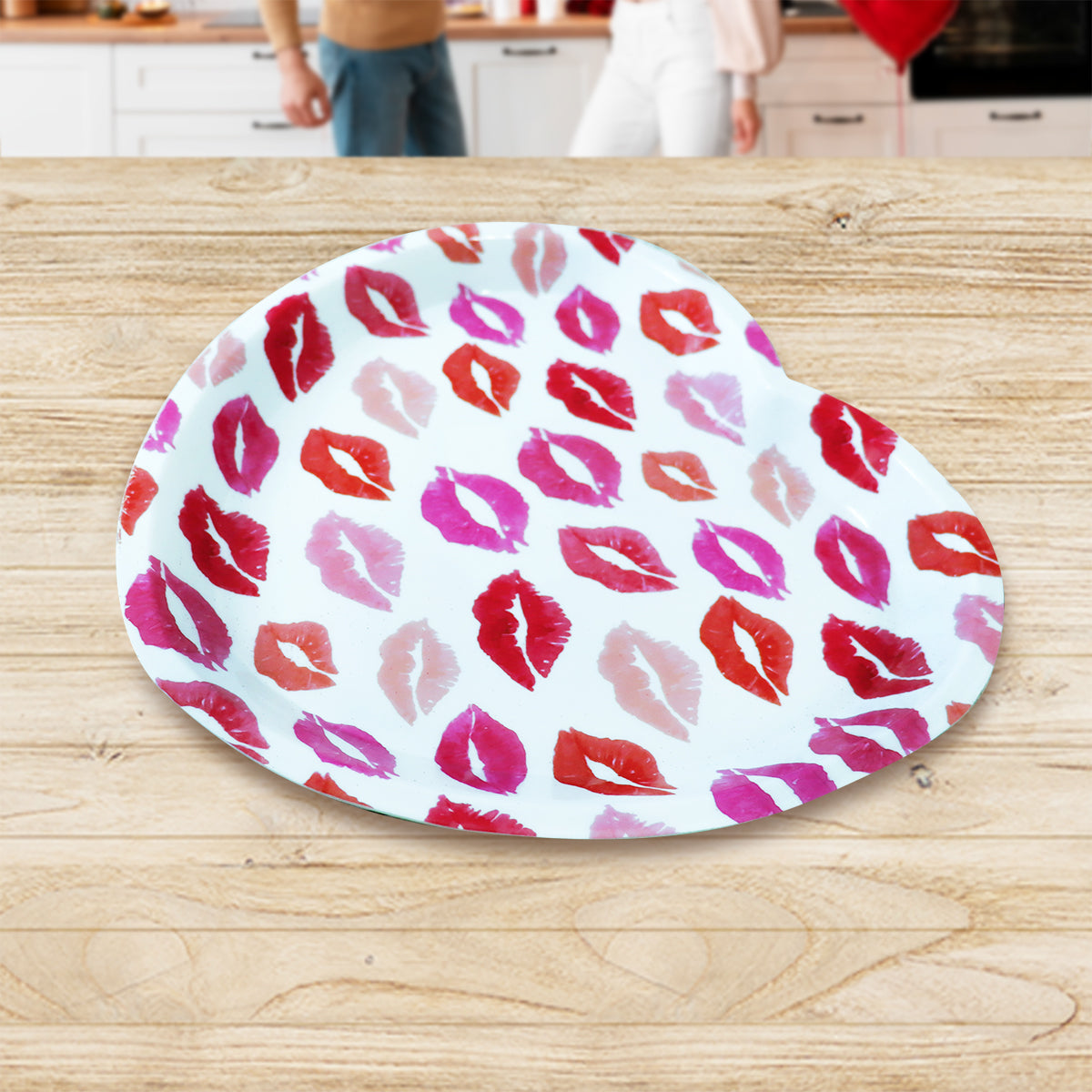 Plato de Plástico en Forma de Corazón, color Blanco