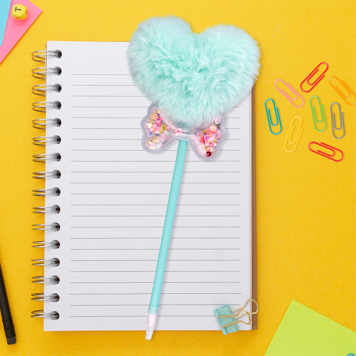 Bolígrafo con Pompón en Forma de Corazón color Aqua