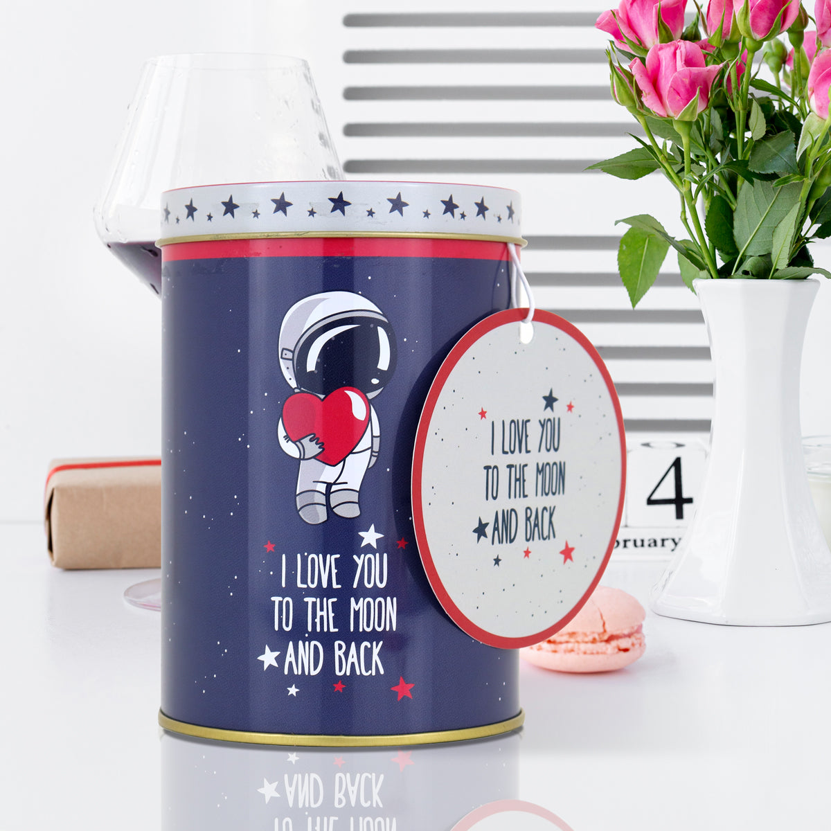 Lata de Dulces con Diseño de San Valentín, Astronauta