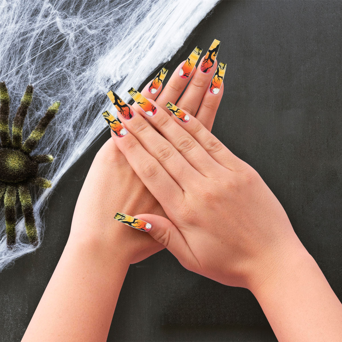 Uñas Postizas con Diseño de Halloween