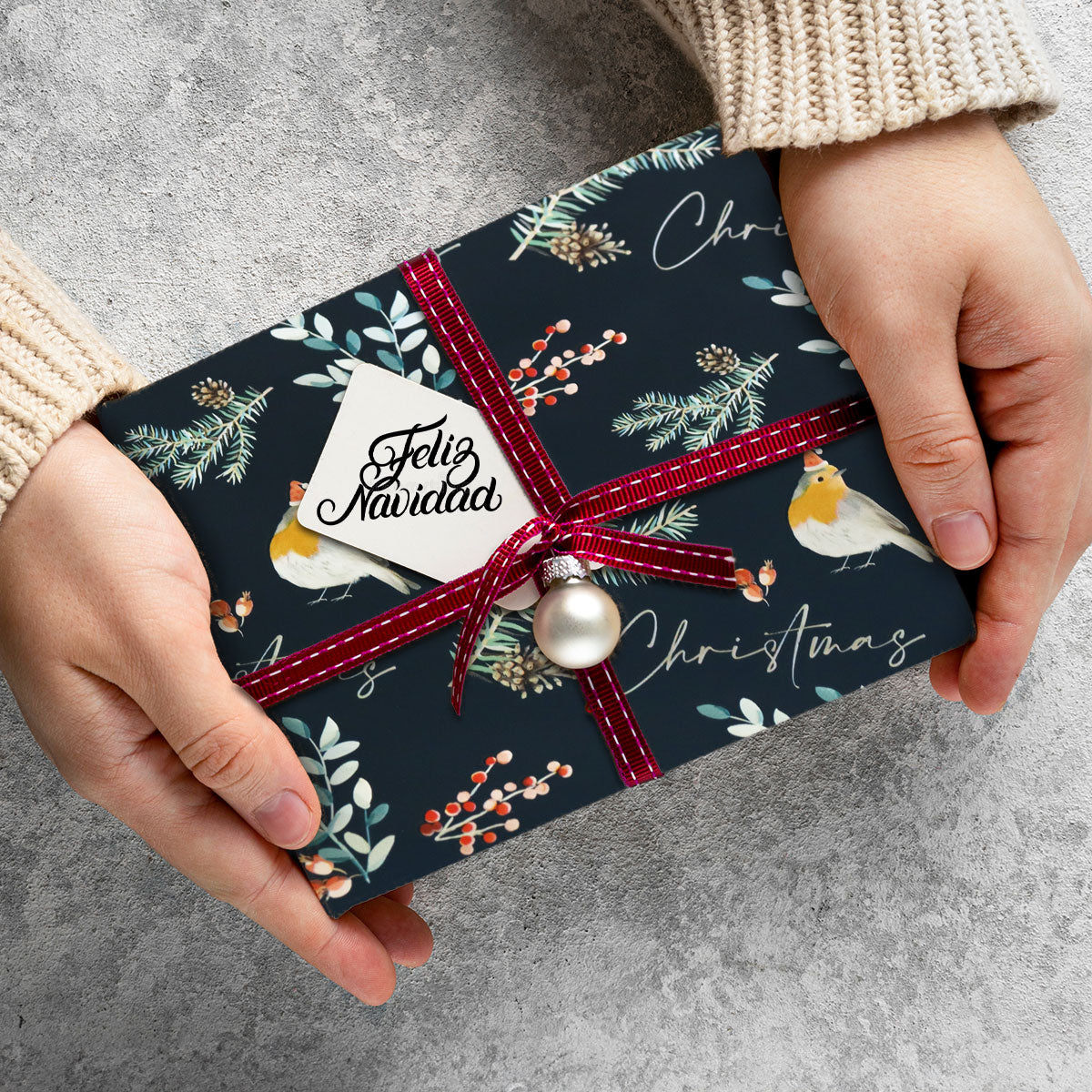 Papel de Regalo Navideño con Estampado de Christmas