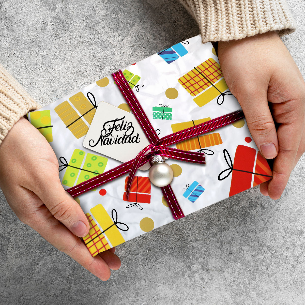 Papel de Regalo Navideño con Estampado de Regalos