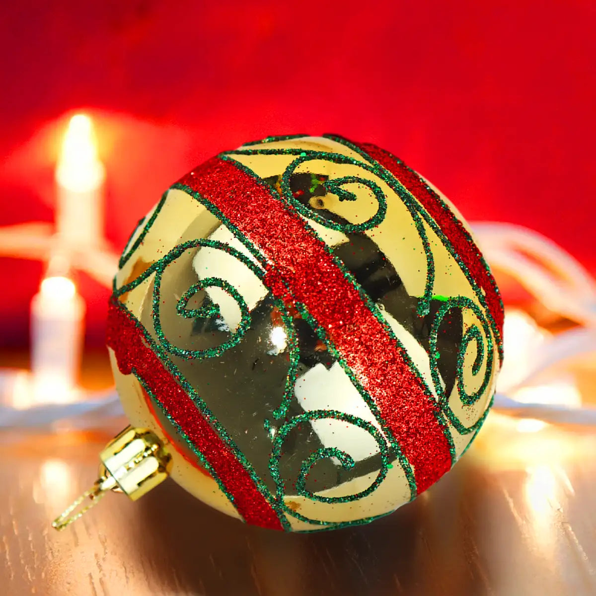 Esfera Navideña Decorada con Diamantina color Rojo/Verde