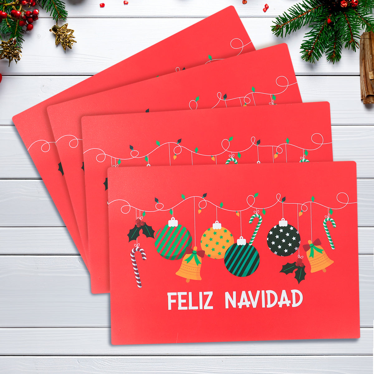 Set de 4 Manteles Individuales Navideños, Diseño Esferas