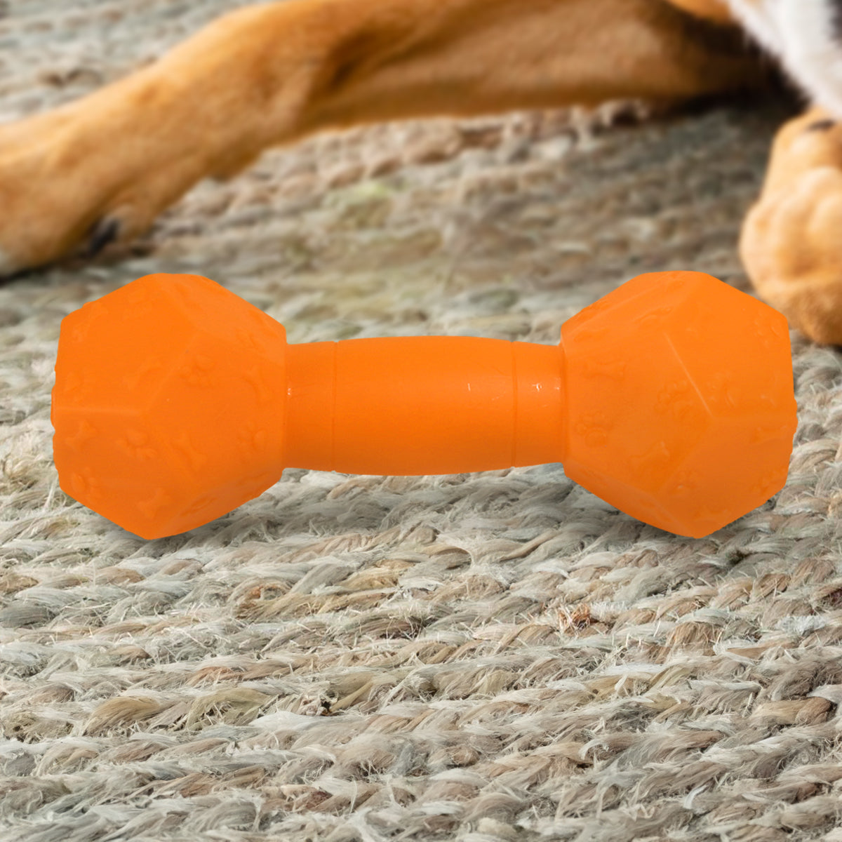 Juguete Chillón para Perro, Diseño de Huellitas, Color Naranja