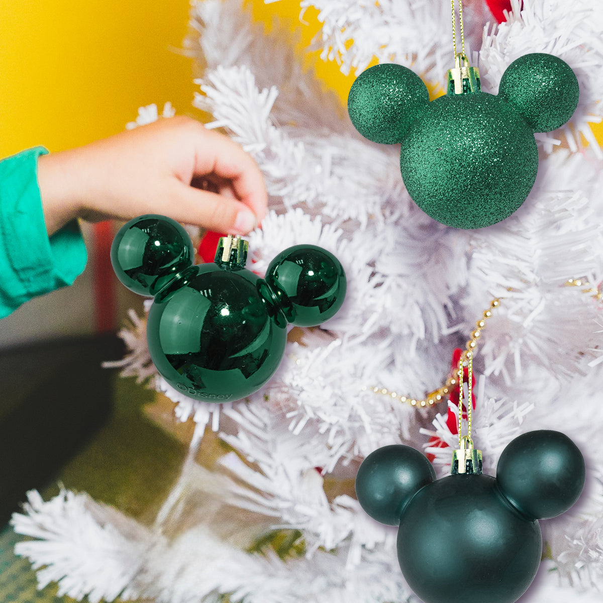 Set de 3 Esferas Navideñas color Verde en Forma de Mickey Mouse