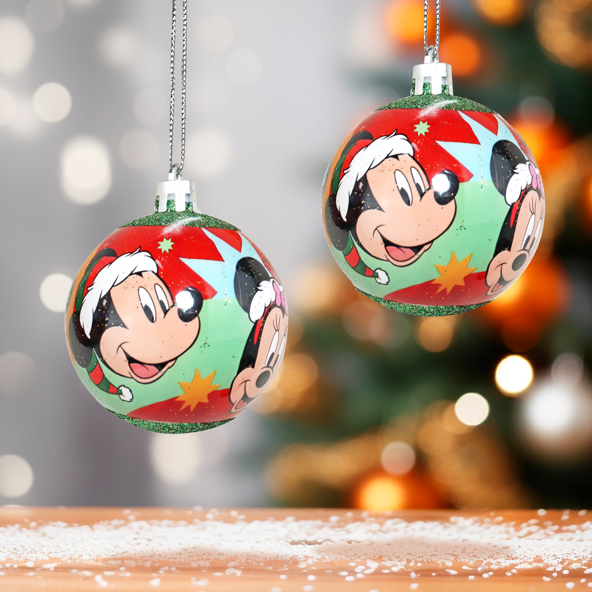 Esferas Navideñas con Diseño de Mickey y Minnie Mouse