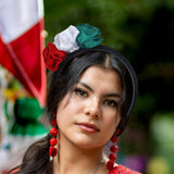 Diadema Decorada con 3 Flores Tejidas para Fiestas Patrias