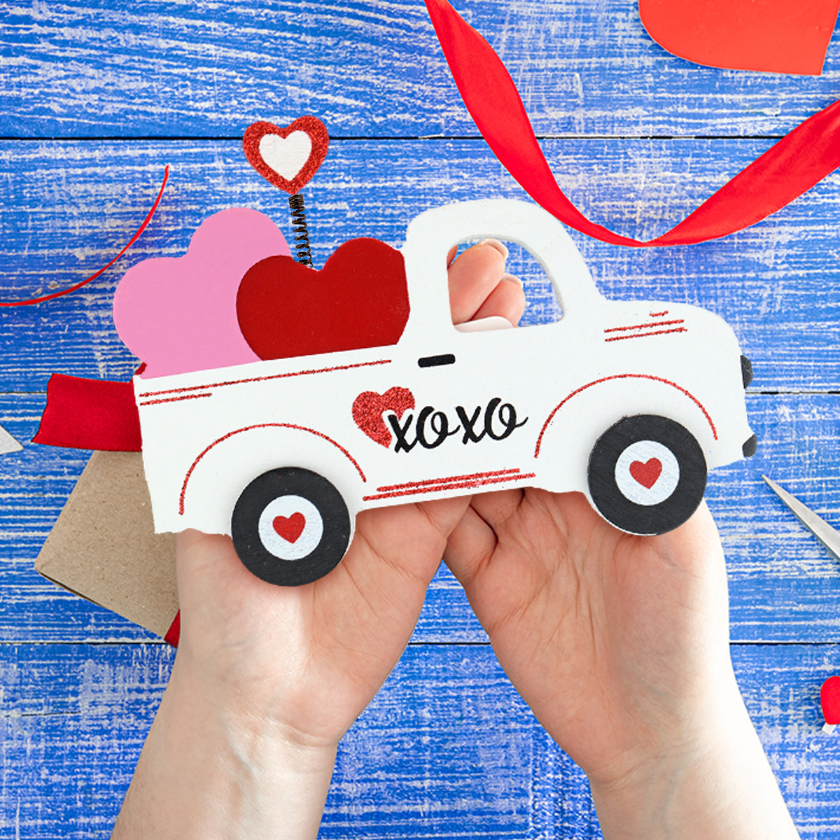 MDF Decorativo Camioneta XOXO San Valentín, color Blanco