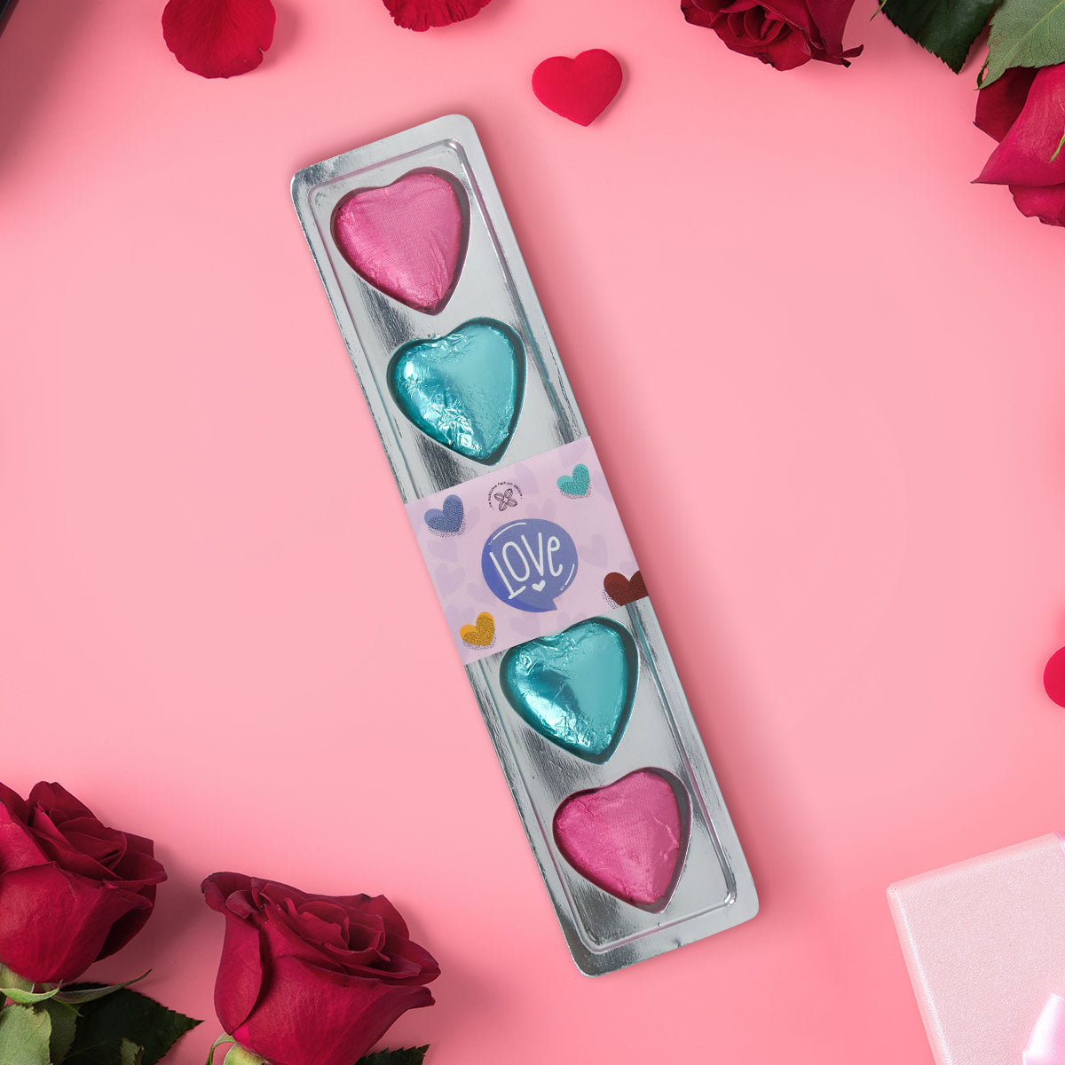 Caja de Chocolates en Forma de Corazón Rosa con Azul, 5 piezas 32.5 gr.